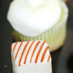 CVC Catering Group - Key Lime Pie Cakelet and Petite Four