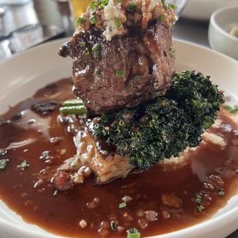 Pono Pacific Kitchen - Filet with bacon marmalade, blue cheese with scalloped potatoes and broccolini in a beautiful sauce - Seafood Near Me - Grover Beach, California