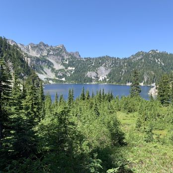 Snow Lake - Limited tree cover - wear lots of sunscreen - Hiking Near Me - North Bend, Washington