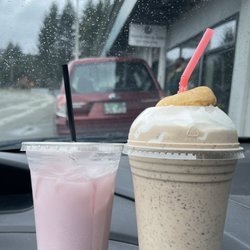 Auke Bay Cafe - Italian cream soda and a shake