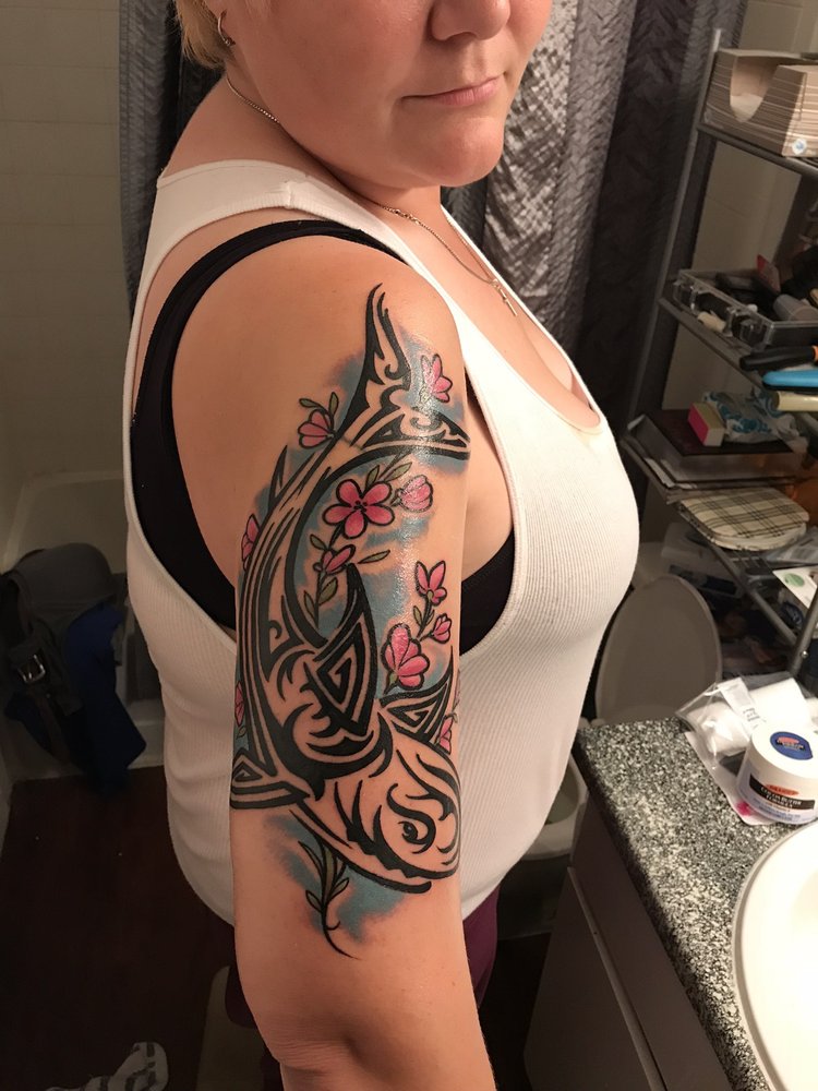 Broken Moon Tattoos Logo