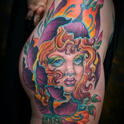 Metamorphosis Tattoo Sideshow - Gorgeous Hip tattoo by Serina Malec @twiggytattooer