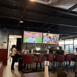 Old Hickory Pizza & Pub - Inside