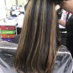 Eva Beauty Salon - Haircut and highlight