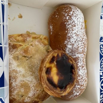 Padaria Central - A little selection - Bakeries Near Me - Lagos, 08
