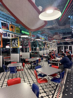 Portillo's Springfield by null