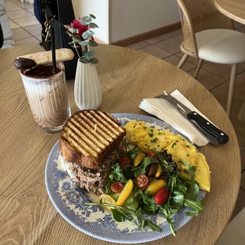 Sweet&Salt Cafe And Bakery - Pulled Pork Sandwich, Tiramisu Latte - Bakeries Near Me - Chicago, Illinois Sweet&Salt Cafe And Bakery - Pulled Pork Sandwich, Tiramisu Latte - Bakeries Near Me - Chicago, Illinois