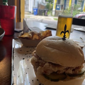 Bywater Brew Pub - Fried Chicken Sandwhich - Brewpubs Near Me - New Orleans, Louisiana Bywater Brew Pub - Fried Chicken Sandwhich - Brewpubs Near Me - New Orleans, Louisiana