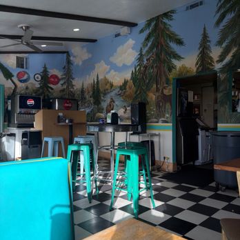 Get The Burger - Dining area - Burgers Near Me - Big Bear Lake, California Get The Burger - Dining area - Burgers Near Me - Big Bear Lake, California