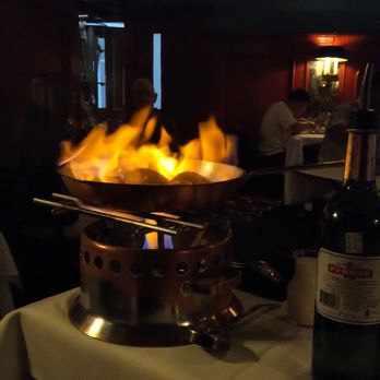 Le Continental - French Near Me - Quebec City, Quebec Le Continental - French Near Me - Quebec City, Quebec