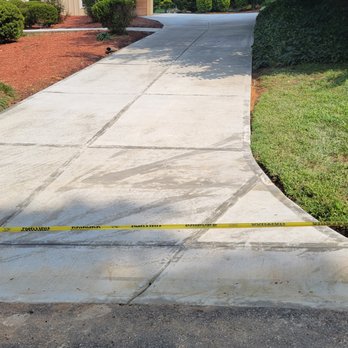 Driveway Plus - Smooth transition from street - Masonry/Concrete Near Me - Duluth, Georgia