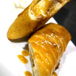 Saffron - Xango: dulche de leche cheesecake wrapped in crispy pastry