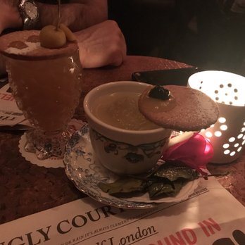 Cahoots Bar - Bars Near Me - Soho, XGL