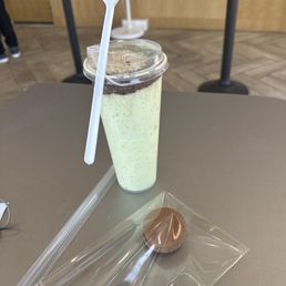 Pistachio Matcha MT  Macaron (Each)