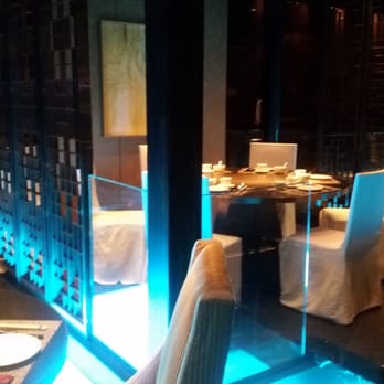 小南國 - Inside at night - Chinese Near Me - Hong Kong, HK