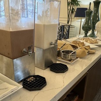 Le Pavillon Hotel - PB & J Tradition - Hotels Near Me - New Orleans, Louisiana Le Pavillon Hotel - PB & J Tradition - Hotels Near Me - New Orleans, Louisiana