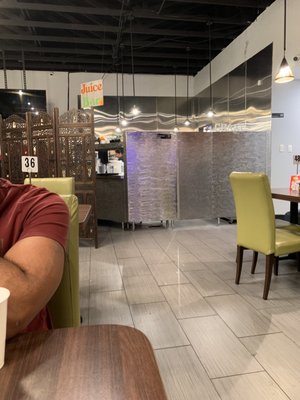 Honest Restaurant by null