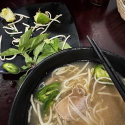 Pho Lê