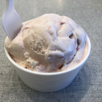 LSU AgCenter Dairy Store - Medium Strawberry - Ice Cream & Frozen Yogurt Near Me - Baton Rouge, Louisiana LSU AgCenter Dairy Store - Medium Strawberry - Ice Cream & Frozen Yogurt Near Me - Baton Rouge, Louisiana