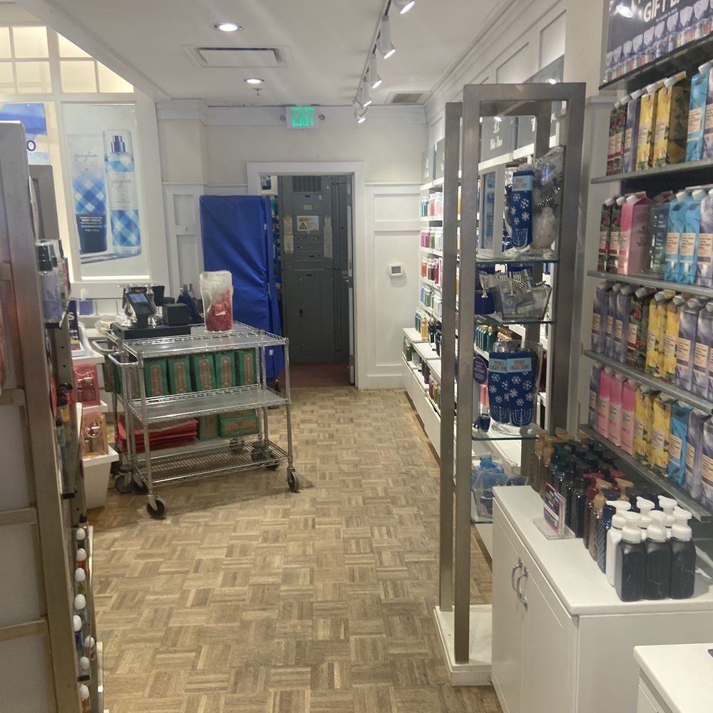 Bath & Body Works - Cosmetics & Beauty Supply Near Me - Henderson, Kentucky Bath & Body Works - Cosmetics & Beauty Supply Near Me - Henderson, Kentucky