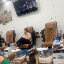 Lovely Nails and Spa - Pedicure arwa