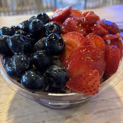 Playa Bowls - Pura Vida Acai Bowl was so good and filling!