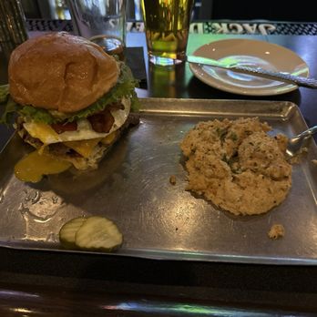Twisted Tavern - Classic burger with egg and cheddar. Amazing!! - American Near Me - Arnold, Missouri
