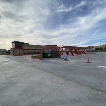 Dash Express Car Wash - Plenty of vaccum spots - Car Wash Near Me - Goodyear, Arizona