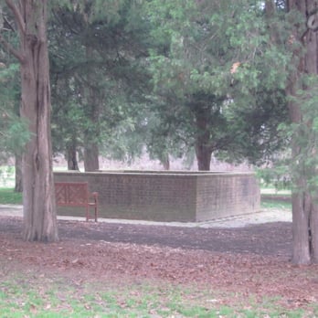 John Dickinson Plantation - Grave of Samuel Dickinson (John's father) - Landmarks & Historical Buildings Near Me - Dover, Delaware