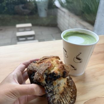 Mandarin 2 - Matcha Latte, blueberry muffin - Coffee & Tea Near Me - Pasadena, California