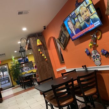 Cocos and Beer - Inside area - Mexican Near Me - Columbia, South Carolina Cocos and Beer - Inside area - Mexican Near Me - Columbia, South Carolina