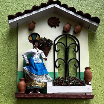 El Farol Mexican Restaurant - Cute wall hangings - Mexican Near Me - Seattle, Washington El Farol Mexican Restaurant - Cute wall hangings - Mexican Near Me - Seattle, Washington
