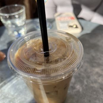 Zinqué - Ice vanilla latte with oat milk - French Near Me - Scottsdale, Arizona Zinqué - Ice vanilla latte with oat milk - French Near Me - Scottsdale, Arizona