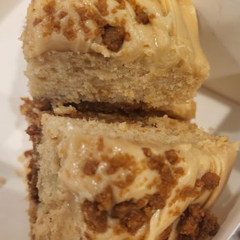 Crumbl - Norterra - Bischoff Cake - Bakeries Near Me - Phoenix, Arizona