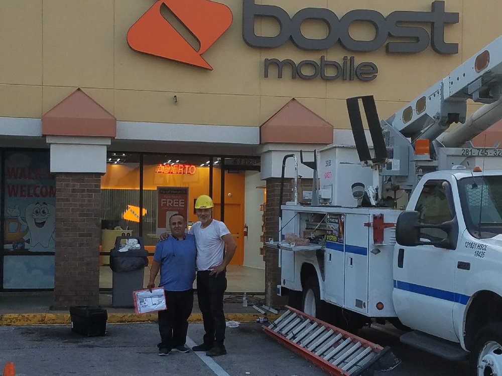 HOUSTON SIGN CENTER Updated May 2024 32 Photos 7100 Regency