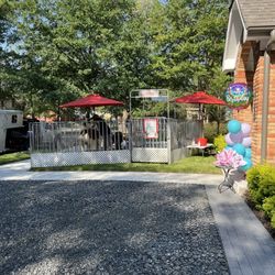 Marsha's Zoo - Double entrance to ensure the animals stay inside