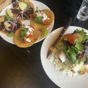 Bárbaro Taquería - tacos and Flautas - Mexican Near Me - Chicago, Illinois