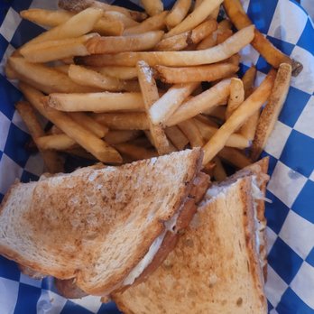 Das Bierhalle - Sausage and sauerkraut grilled cheese - Bars Near Me - Parkville, Maryland Das Bierhalle - Sausage and sauerkraut grilled cheese - Bars Near Me - Parkville, Maryland