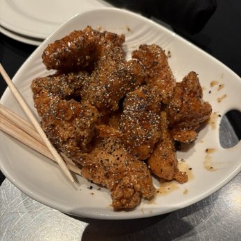 Yard House - Boneless whiskey Wings - Bars Near Me - Dedham, Massachusetts Yard House - Boneless whiskey Wings - Bars Near Me - Dedham, Massachusetts
