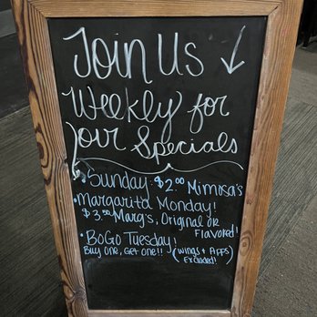 Local Eatery and Grill - Weekly specials - Chicken Wings Near Me - Sevierville, Tennessee Local Eatery and Grill - Weekly specials - Chicken Wings Near Me - Sevierville, Tennessee