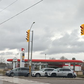 Petro Canada - Gas station from across the street. I'm looking eastbound on 16th Avenue. - Gas Stations Near Me - Richmond Hill, Ontario Petro Canada - Gas station from across the street. I'm looking eastbound on 16th Avenue. - Gas Stations Near Me - Richmond Hill, Ontario