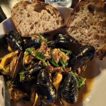 St Pierre Steak And Seafood - mussels that were terribly overcooked, tasted canned and ice cold bread - Seafood Near Me - Minneapolis, Minnesota St Pierre Steak And Seafood - mussels that were terribly overcooked, tasted canned and ice cold bread - Seafood Near Me - Minneapolis, Minnesota