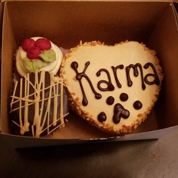 Three Dog Bakery - Small pupcake, peanut mutter cups and an unknown flavor (im guessing peanut butter) cake! - Pet Stores Near Me - Albuquerque, New Mexico