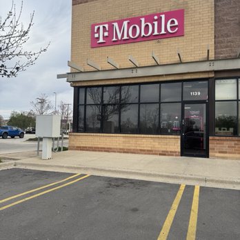 T-Mobile - Mobile Phones Near Me - Shorewood, Illinois T-Mobile - Mobile Phones Near Me - Shorewood, Illinois