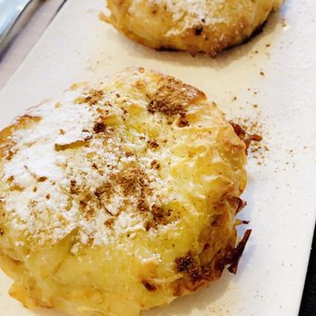 Dar Dallia - Pastilla stuffed with chicken - French Near Me - Brussels, BRU Dar Dallia - Pastilla stuffed with chicken - French Near Me - Brussels, BRU