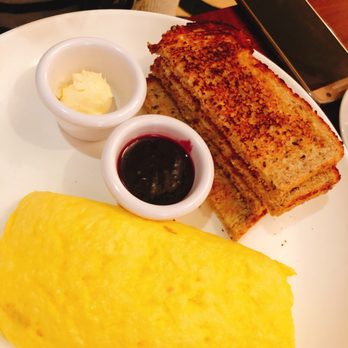 Sarabeth's - Cheese Omelette Brunch - Breakfast & Brunch Near Me - New York, New York