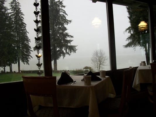 Lake Quinault Lodge by null