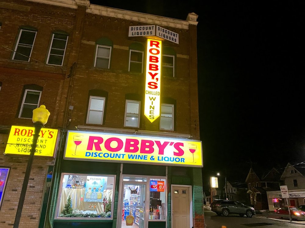 ROBBY’S DISCOUNT WINE & LIQUOR Updated September 2024 15 Photos 51 S Washington St