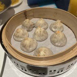 Pork and crabmeat soup dumplings