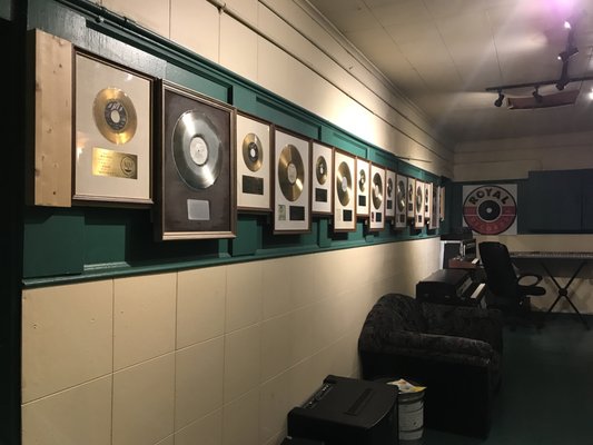 Royal Studios by null